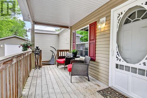 Large covered porch ideal for outdoor dining