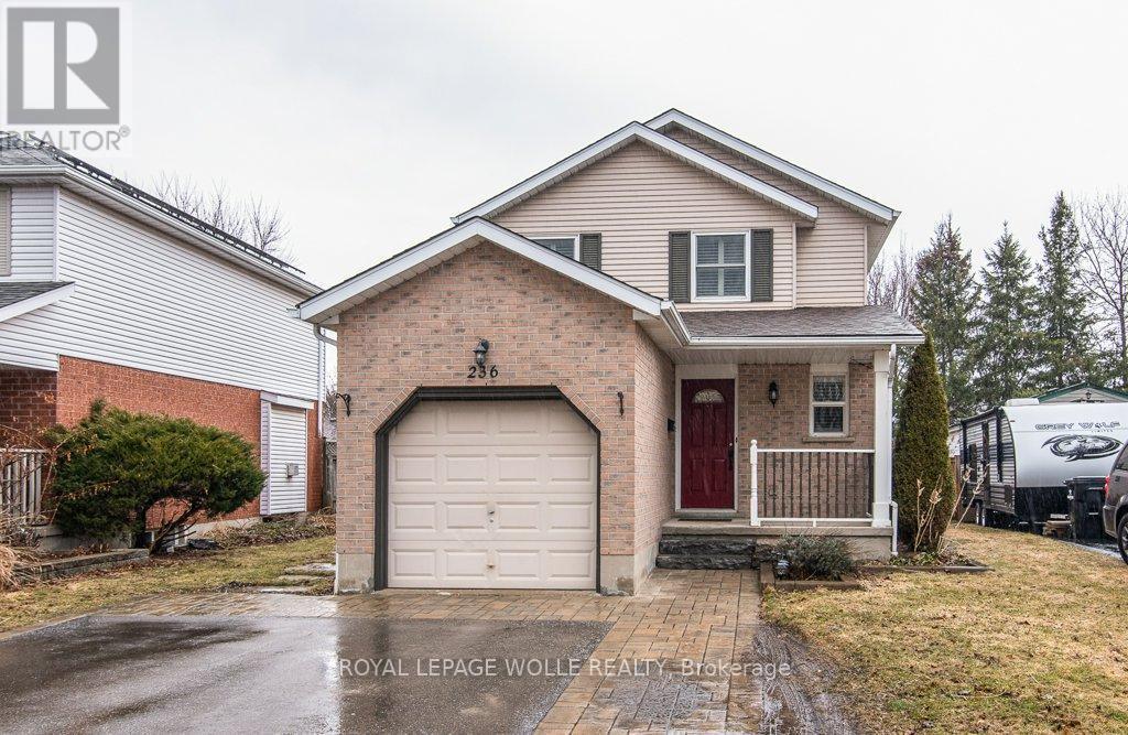 












236 DARTMOOR CRESCENT

,
Waterloo,




Ontario
N2K2S9

