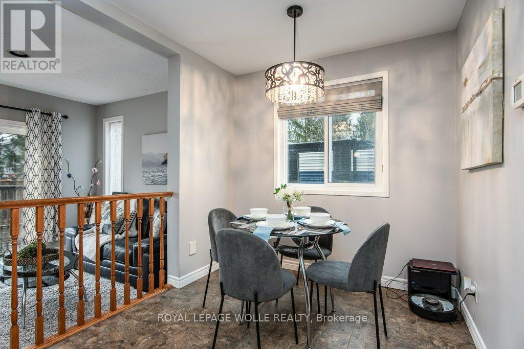 












236 DARTMOOR CRESCENT

,
Waterloo,




Ontario
N2K2S9

