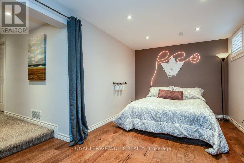 












236 DARTMOOR CRESCENT

,
Waterloo,




Ontario
N2K2S9

