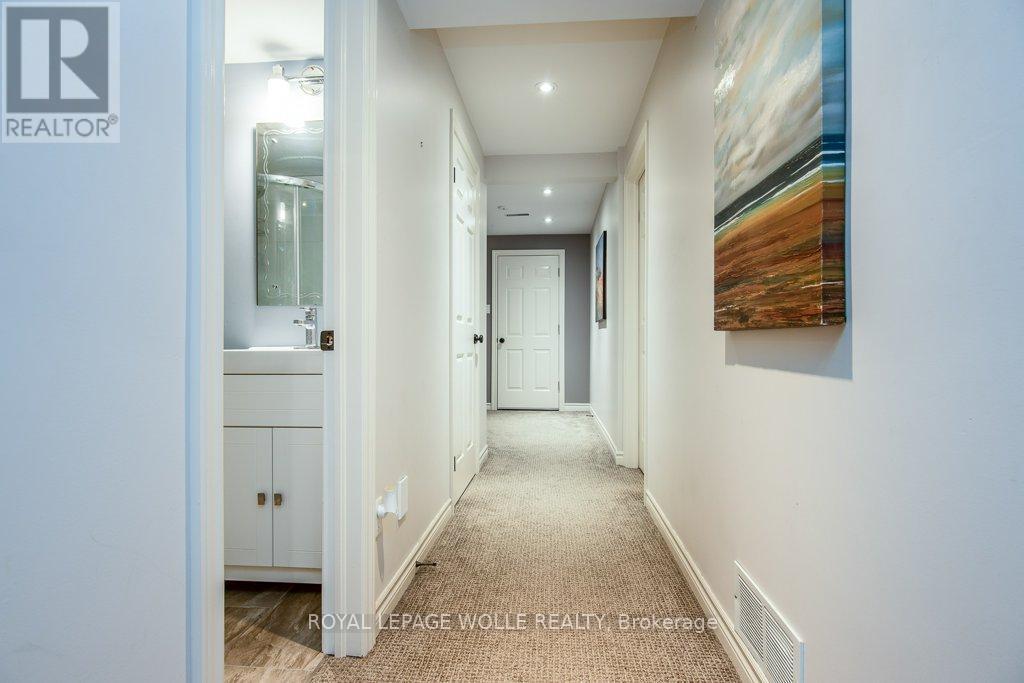 












236 DARTMOOR CRESCENT

,
Waterloo,




Ontario
N2K2S9

