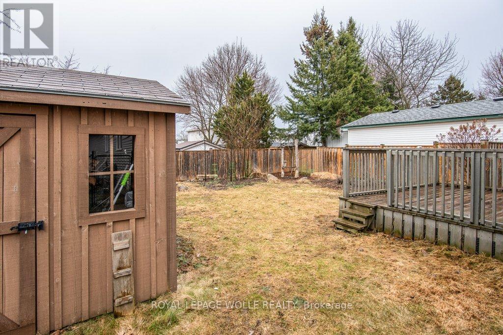 












236 DARTMOOR CRESCENT

,
Waterloo,




Ontario
N2K2S9

