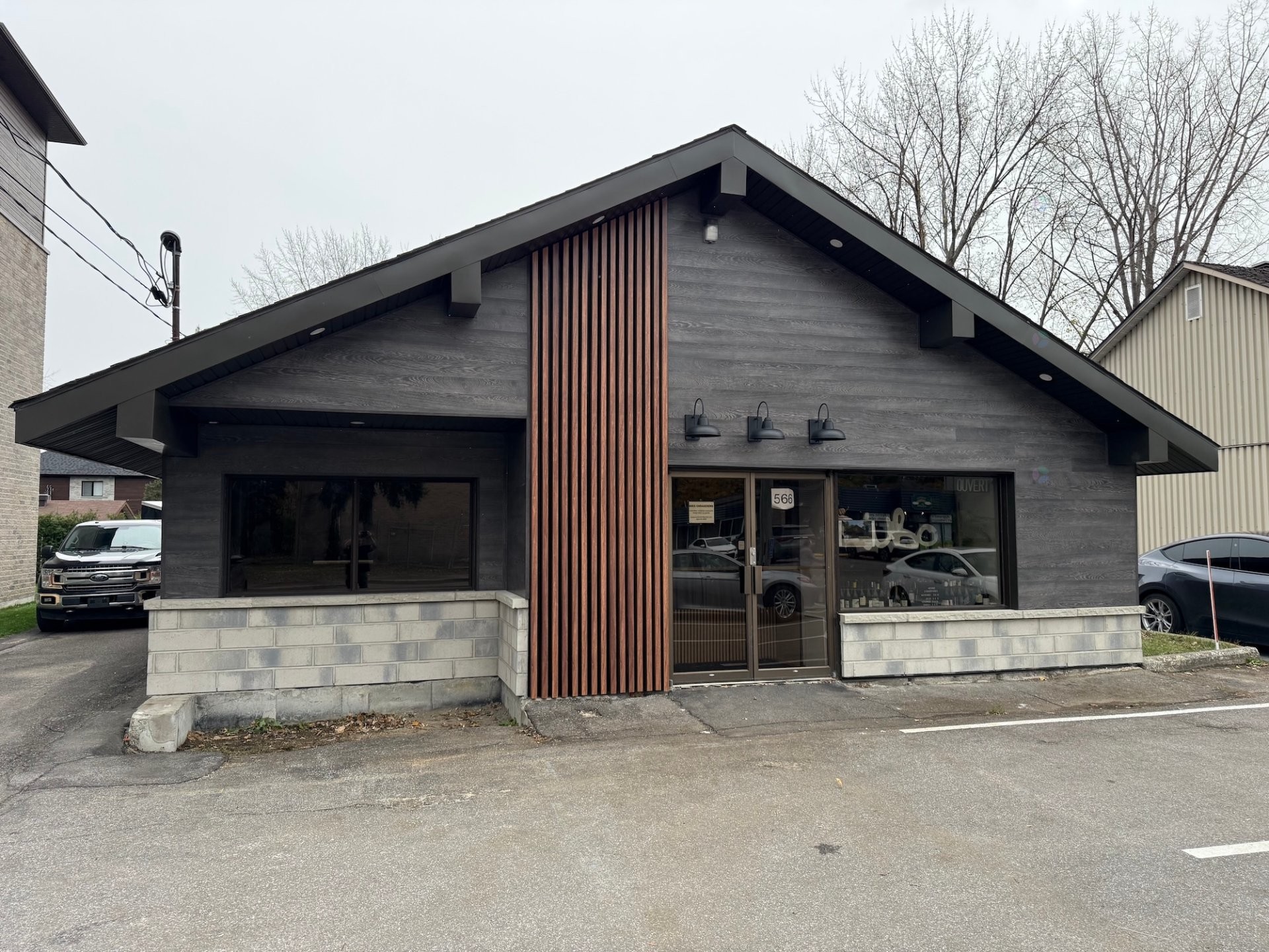 









566


Boul. Adolphe-Chapleau

,
Bois-des-Filion,




QC
J6Z1K9

