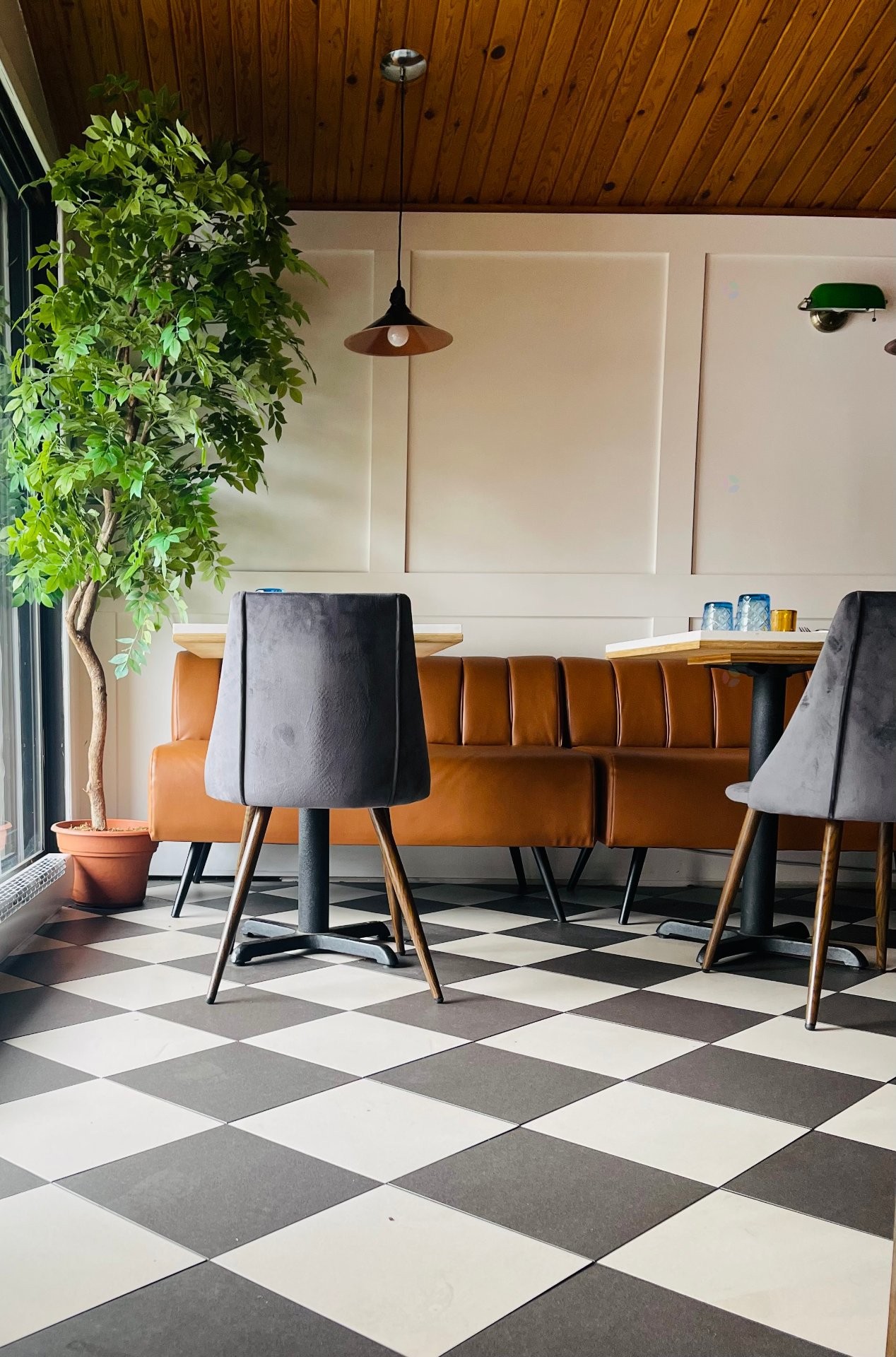 









566


Boul. Adolphe-Chapleau

,
Bois-des-Filion,




QC
J6Z1K9

