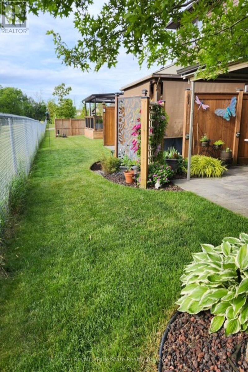 












16 - 37 BROOKSIDE TERRACE

,
West Lincoln (Smithville),




Ontario
L0R2A0

