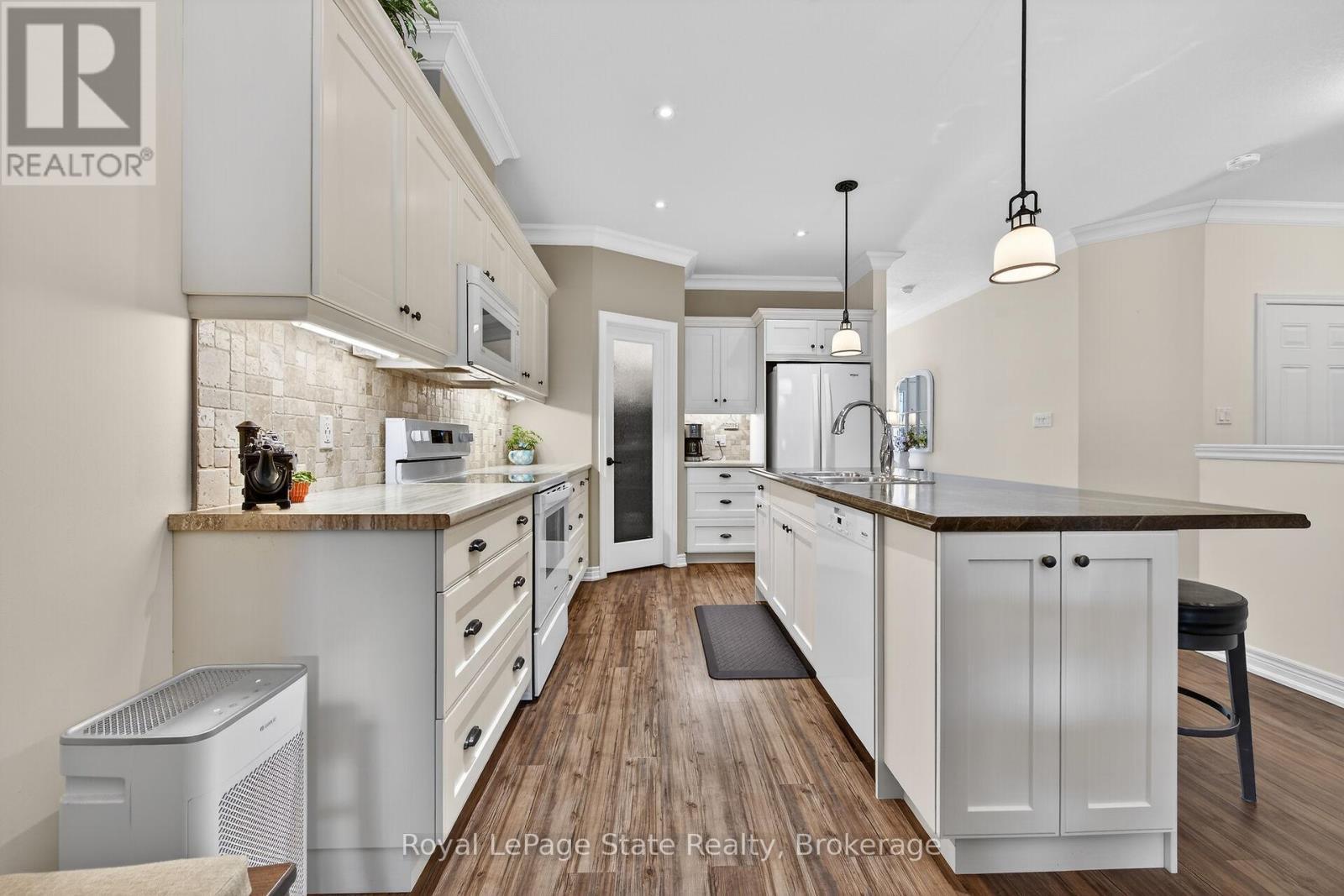 












16 - 37 BROOKSIDE TERRACE

,
West Lincoln (Smithville),




Ontario
L0R2A0

