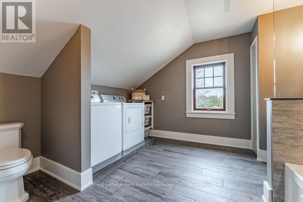 












13403 SECOND LINE

,
Milton,







Ontario
L0P1B0

