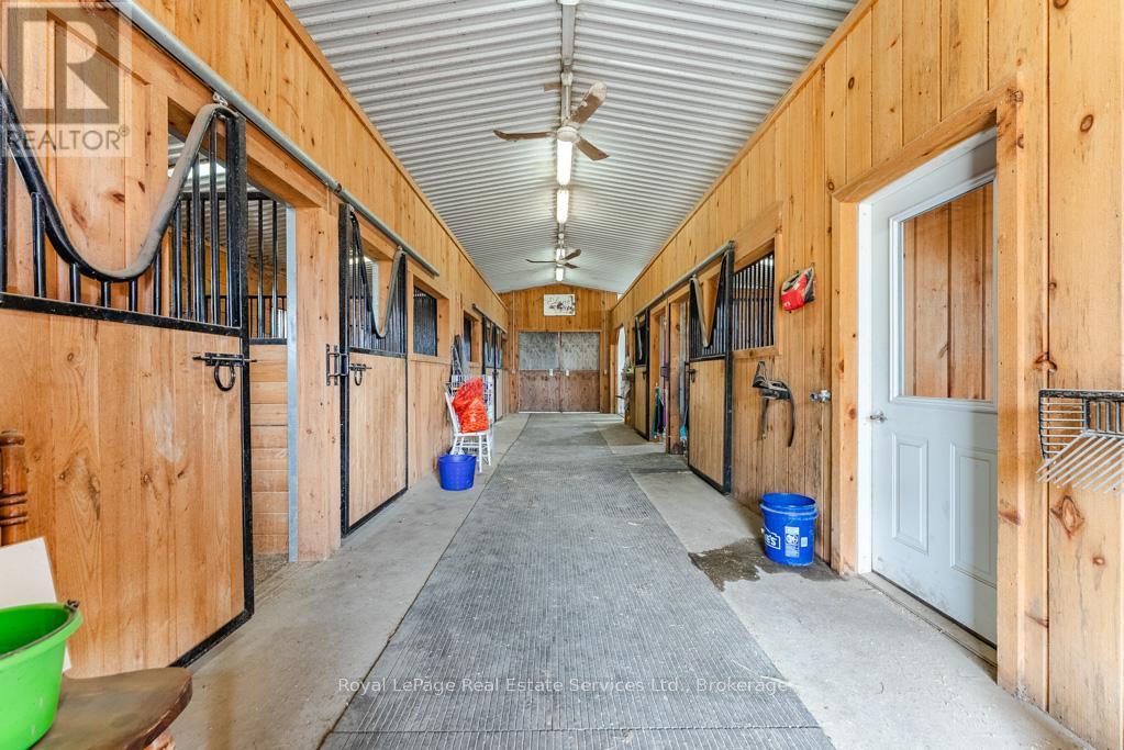 












13403 SECOND LINE

,
Milton,







Ontario
L0P1B0

