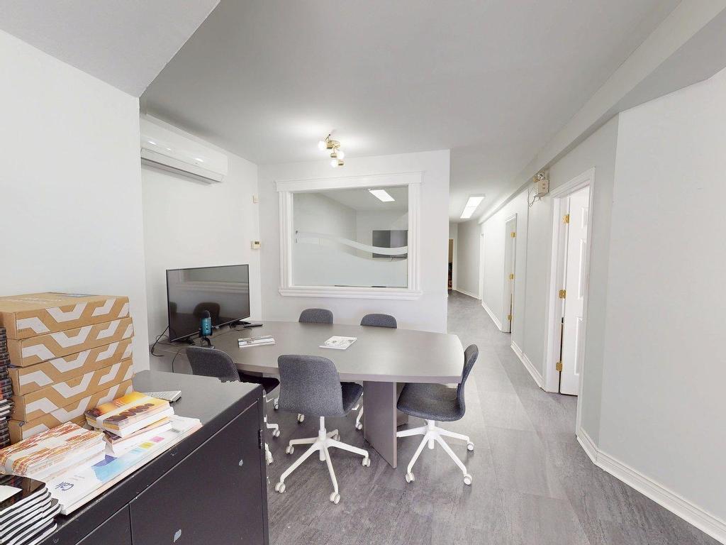 












163/165 Portland Street

,
Dartmouth,




NS
B2Y 1J2

