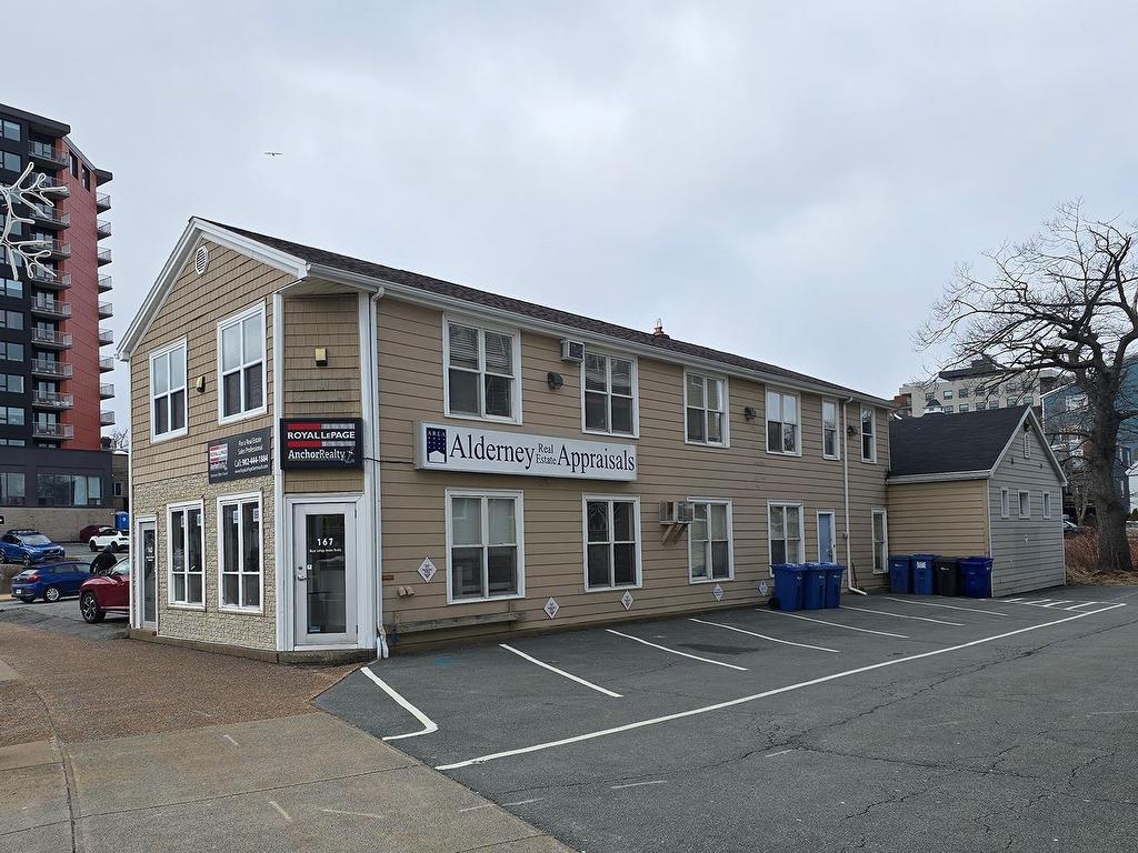 












163/165 Portland Street

,
Dartmouth,




NS
B2Y 1J2

