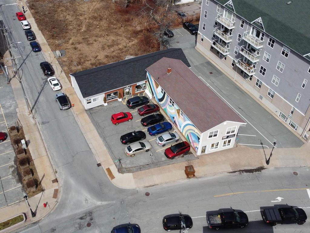 












163/165 Portland Street

,
Dartmouth,




NS
B2Y 1J2

