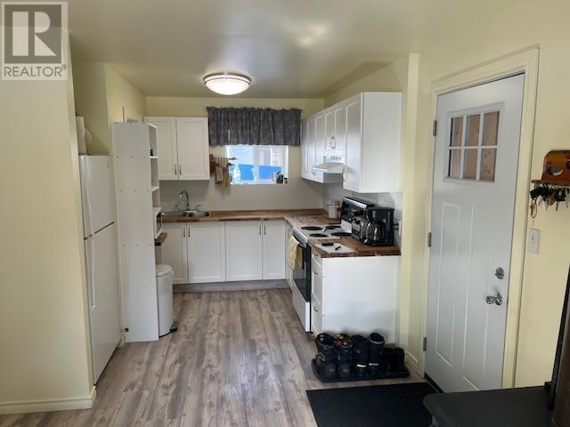 












18 Maple ST

,
Thessalon,




Ontario
P0R1L0

