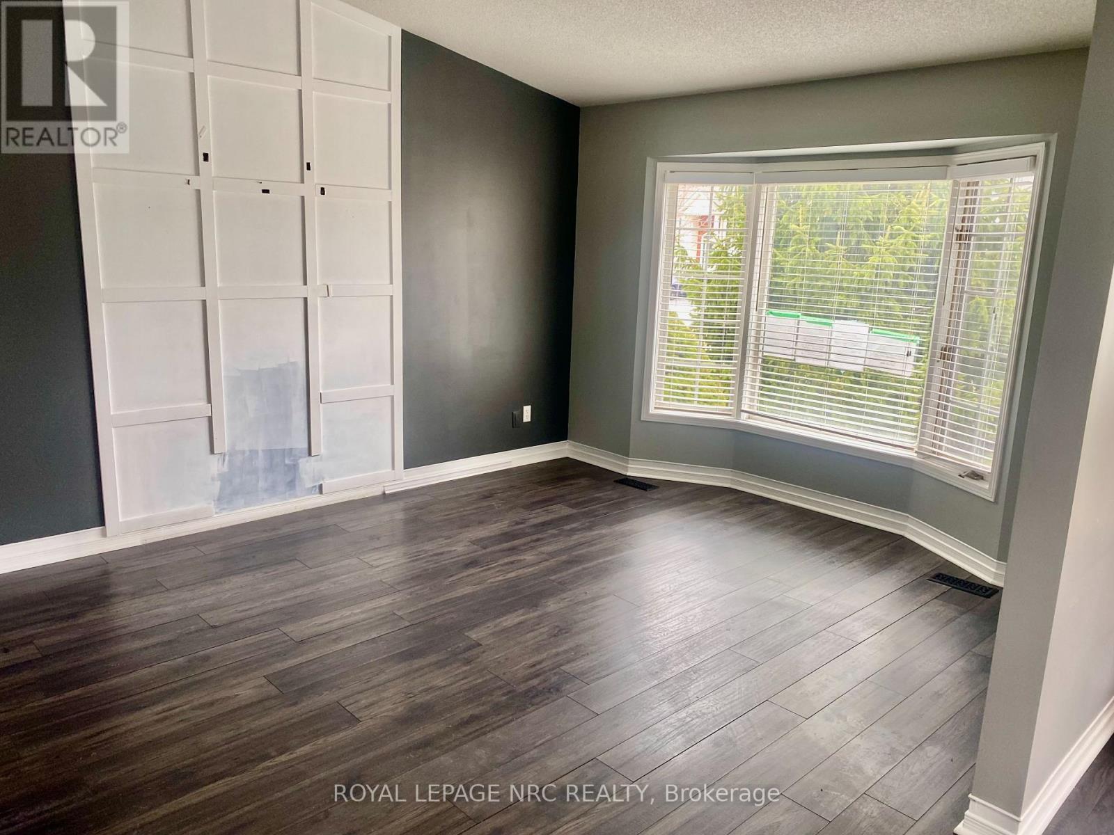 












3681 SUSSEX LANE

,
Fort Erie (Black Creek),




Ontario
L0S1S0

