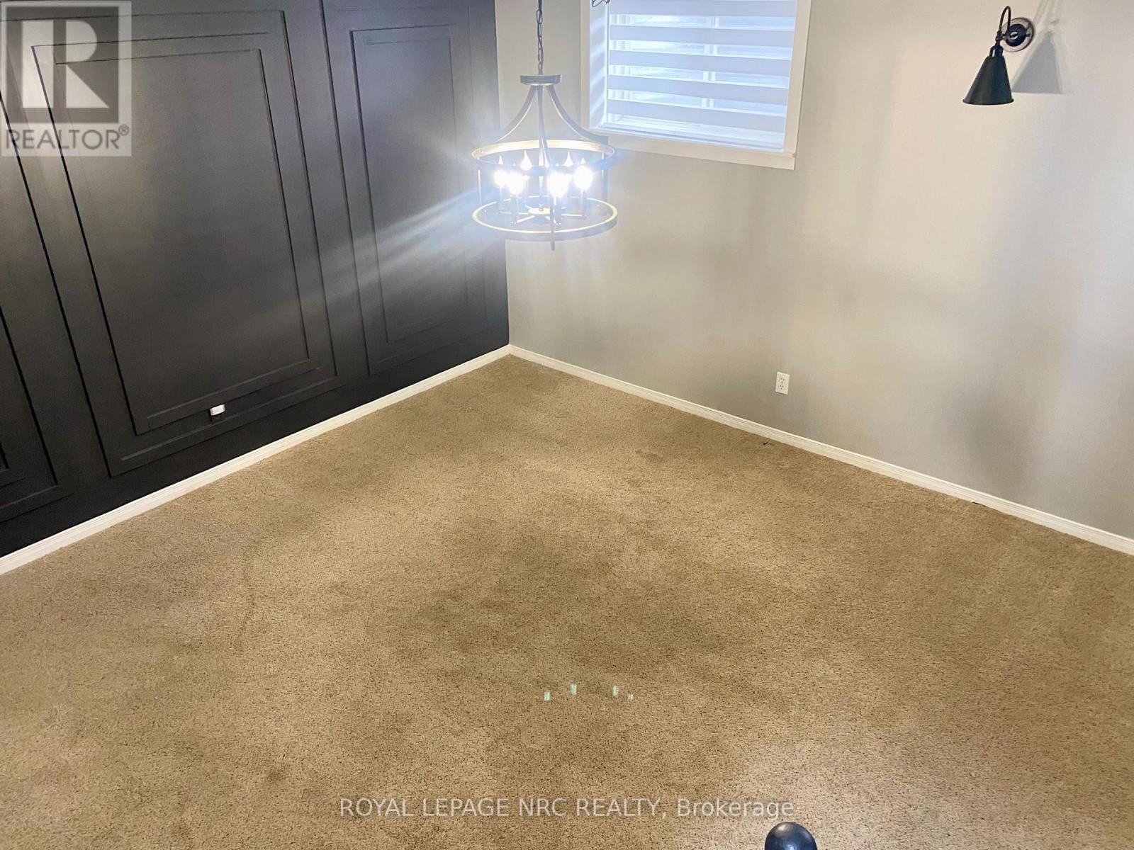 












3681 SUSSEX LANE

,
Fort Erie (Black Creek),




Ontario
L0S1S0

