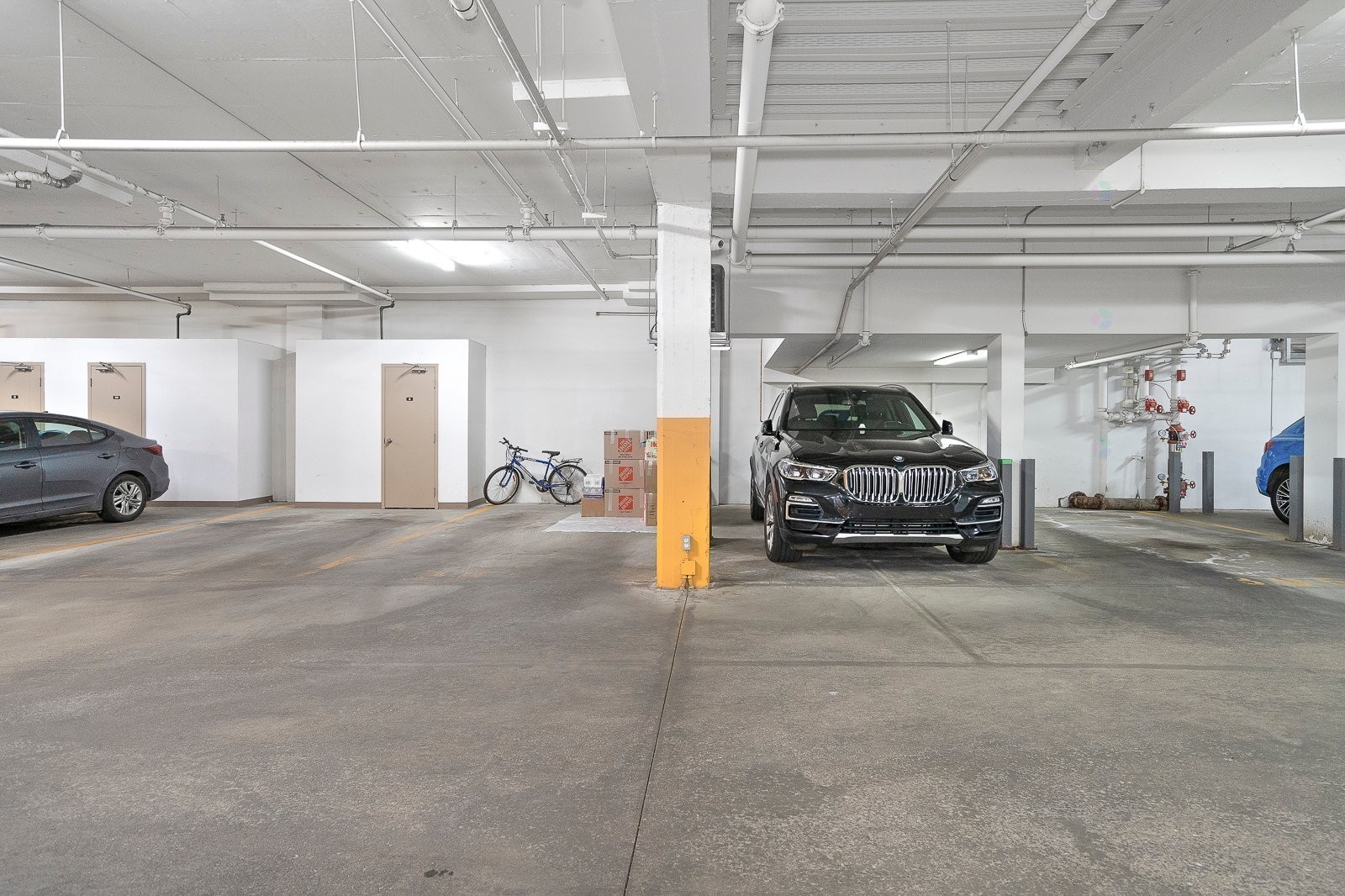 









2375


Av. Ekers

, 204,
Mont-Royal,




QC
H3S1C6

