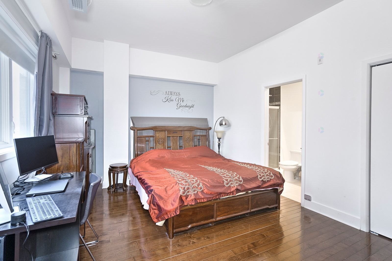 









2375


Av. Ekers

, 204,
Mont-Royal,




QC
H3S1C6

