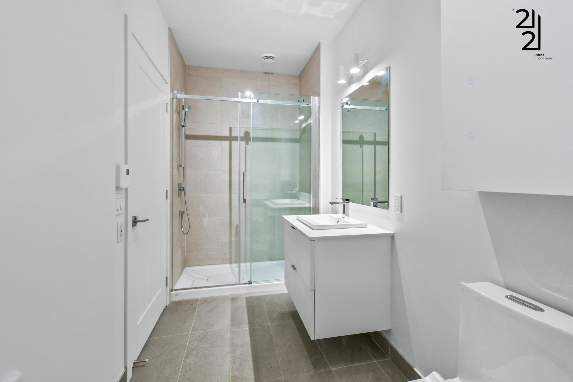 









2121


Av. Papineau

, 106,
Montréal (Ville-Marie),




QC
H2K4J5

