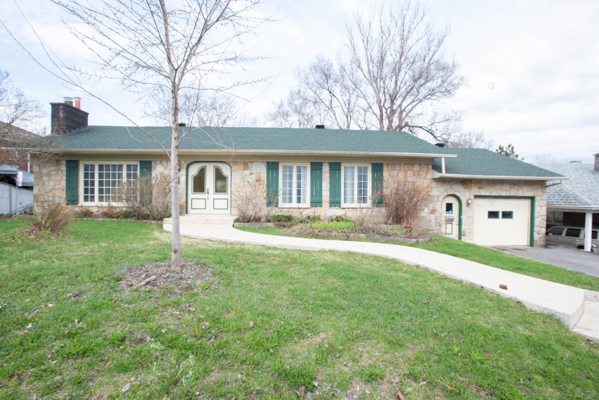 









2496


Av. Montbray

,
Québec (Sainte-Foy/Sillery/Cap-Rouge),




QC
G1V1E8

