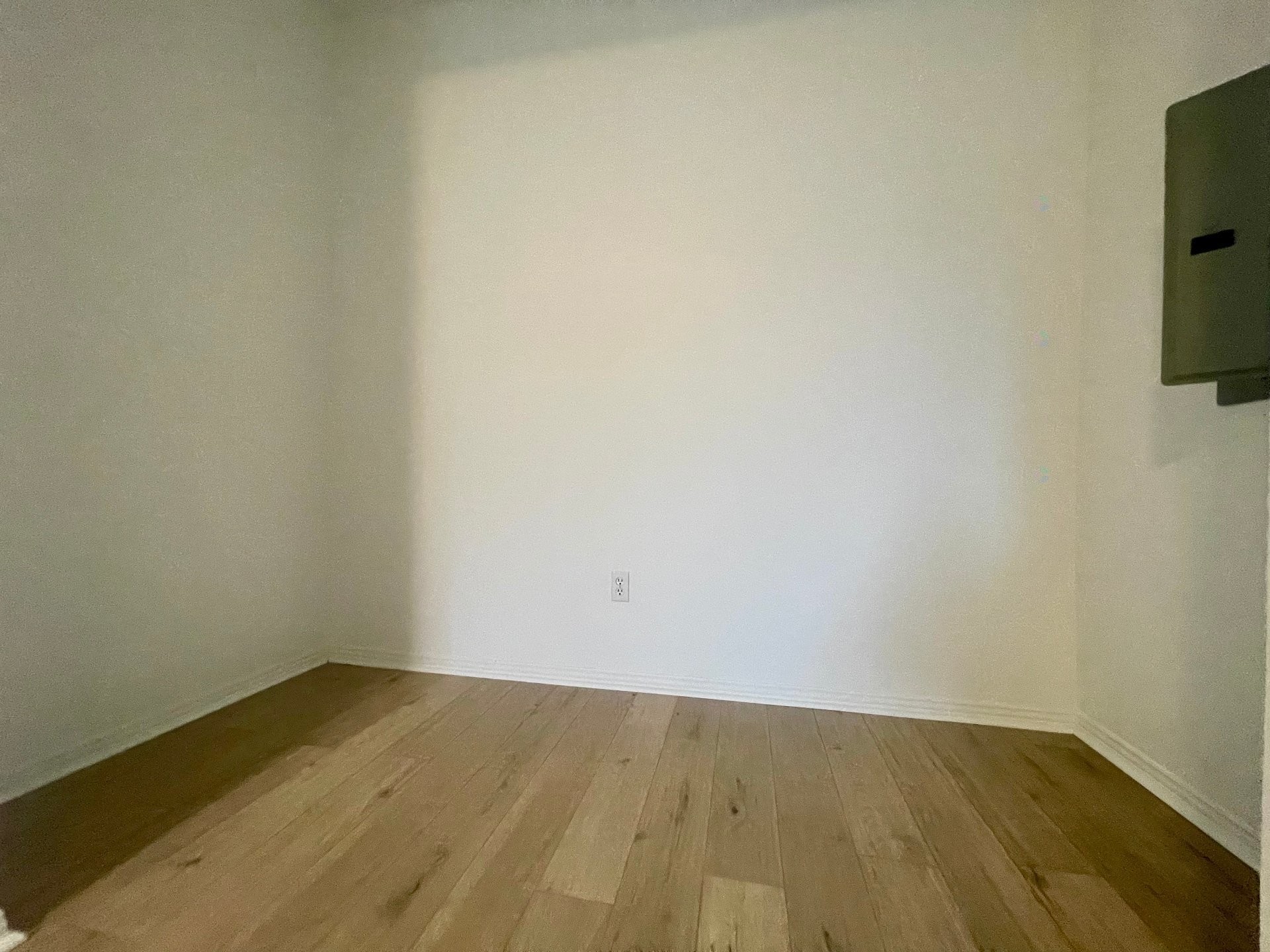 









1404


Rue St-Mathieu

, 3,
Montréal (Ville-Marie),




QC
H3H2H9

