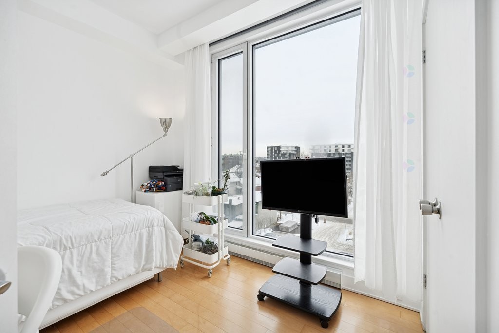 









185


Rue Laurier

, 505,
Gatineau (Hull),




QC
J8X0B2

