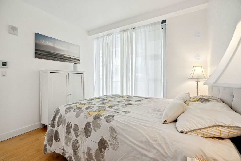 









185


Rue Laurier

, 505,
Gatineau (Hull),




QC
J8X0B2

