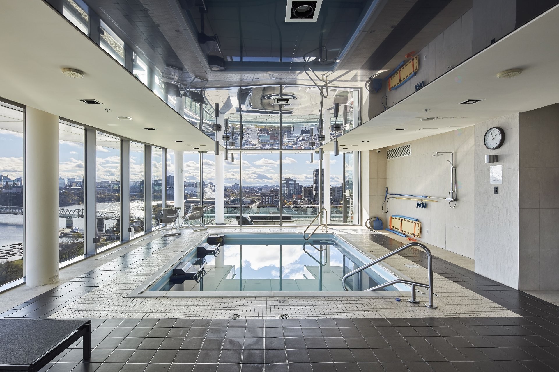 









185


Rue Laurier

, 505,
Gatineau (Hull),




QC
J8X0B2

