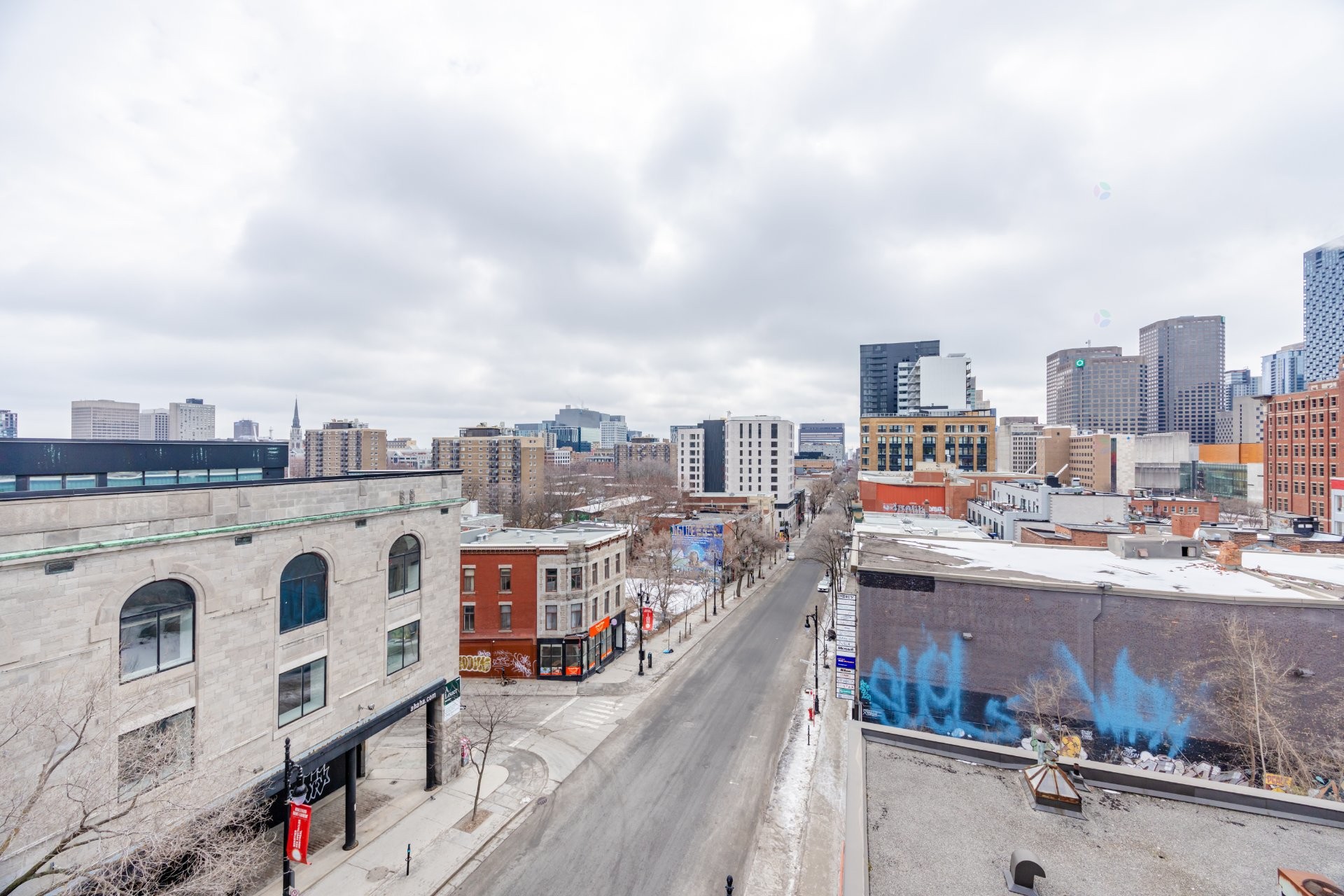 









2100


Boul. St-Laurent

, 603,
Montréal (Ville-Marie),




QC
H2X0E4

