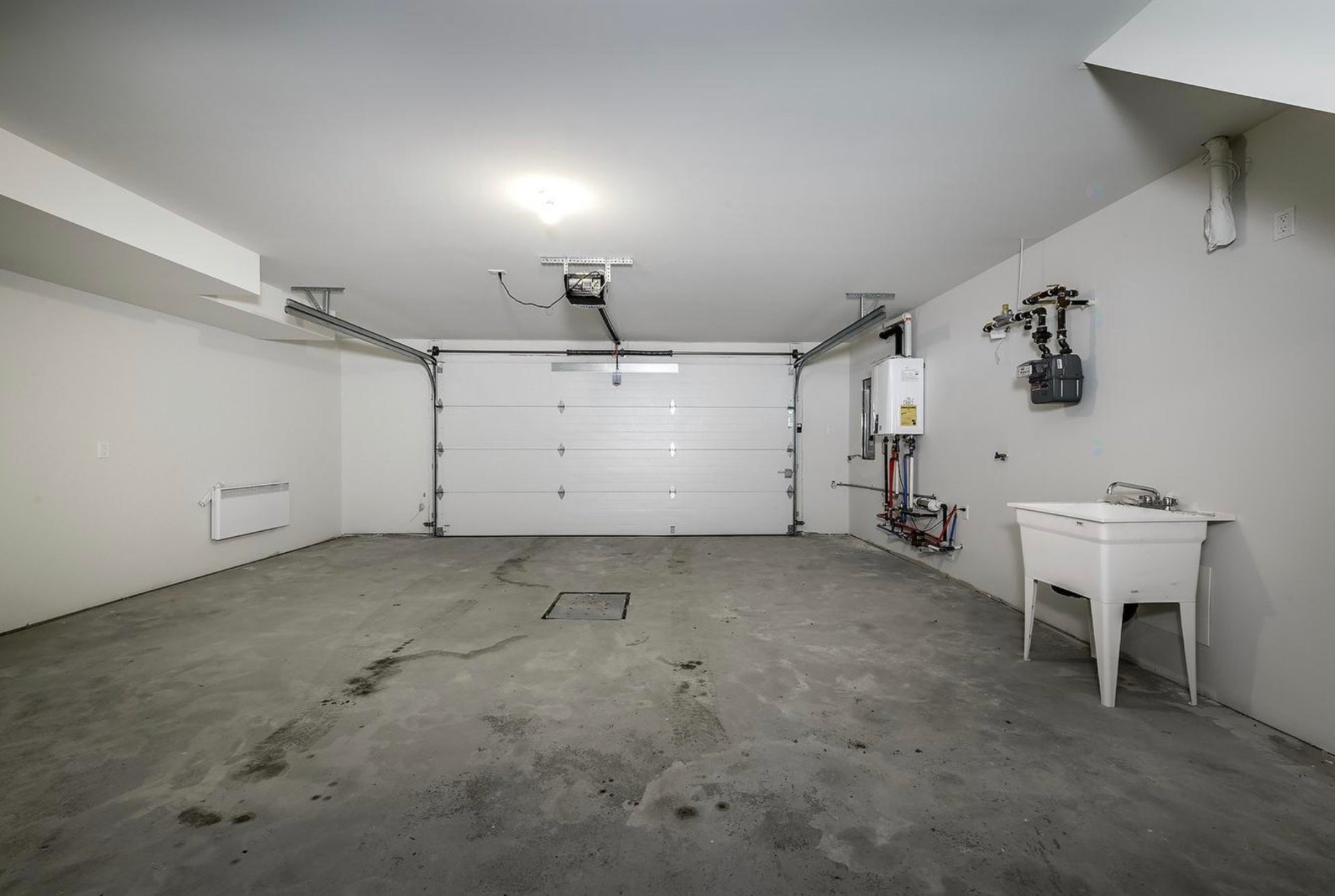 









221


Av. Mason

,
Pointe-Claire,




QC
H9R0E6

