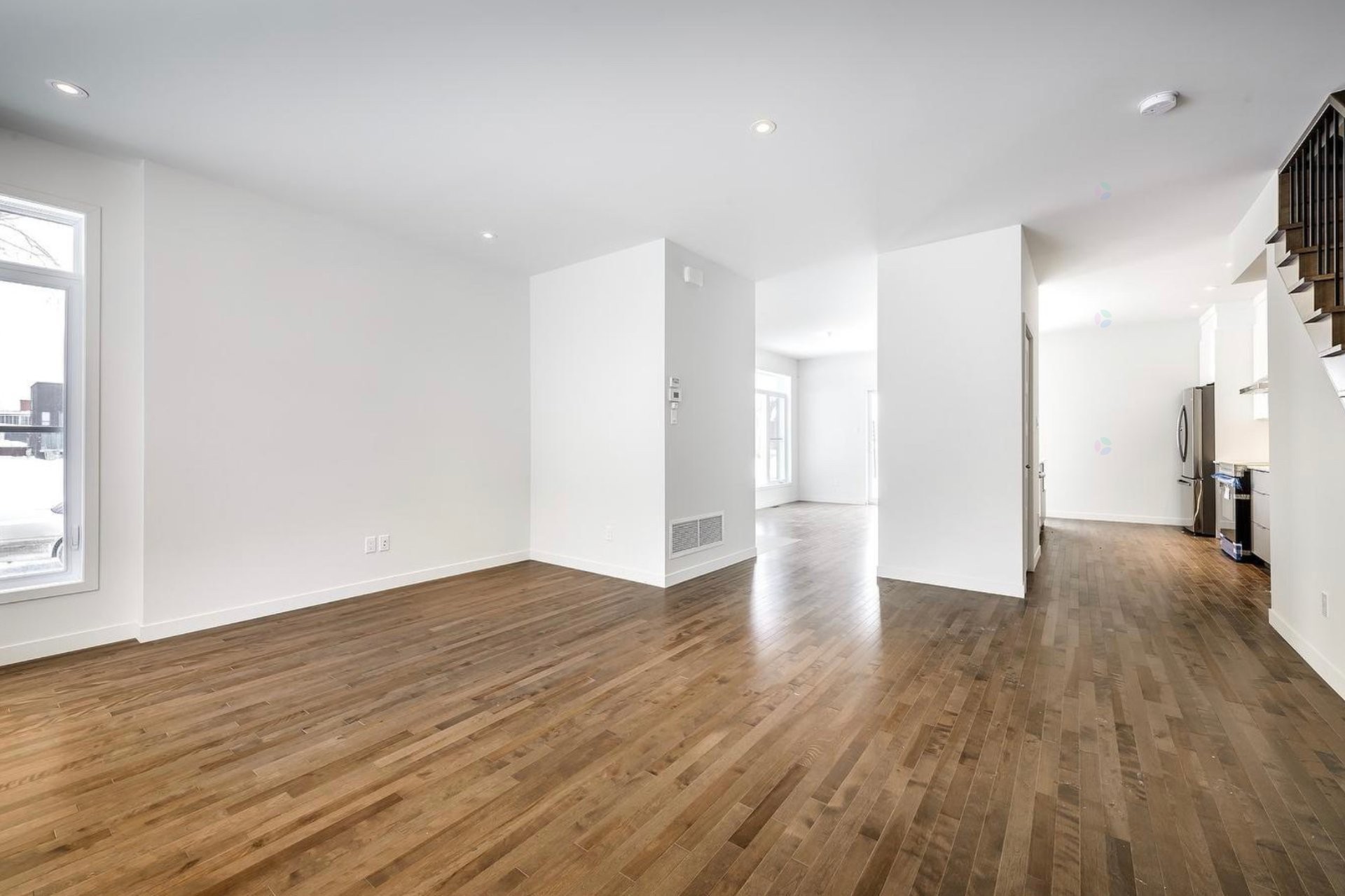 









221


Av. Mason

,
Pointe-Claire,




QC
H9R0E6

