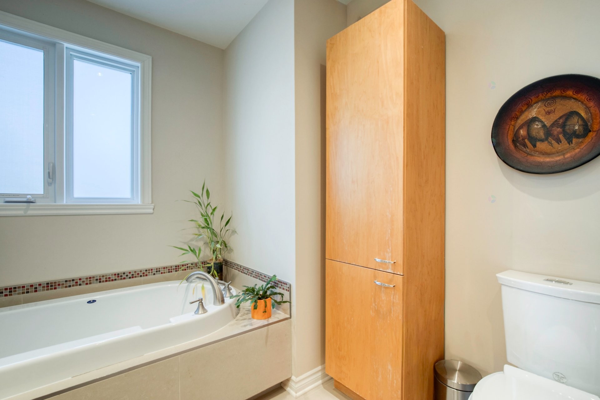 









1849


Rue De Lanaudière

,
Sainte-Julie,




QC
J3E1B6

