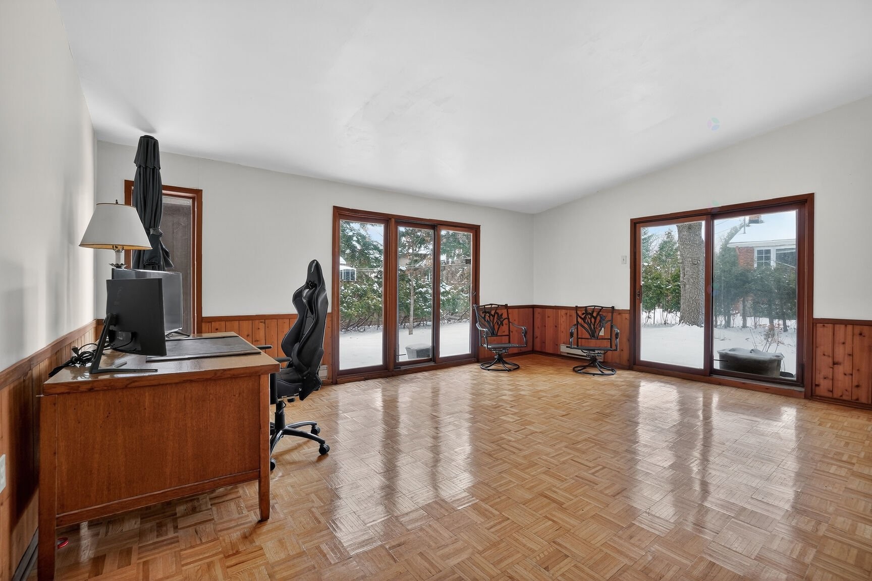 









153


Av. de Spartan Crescent

,
Pointe-Claire,




QC
H9R3R4

