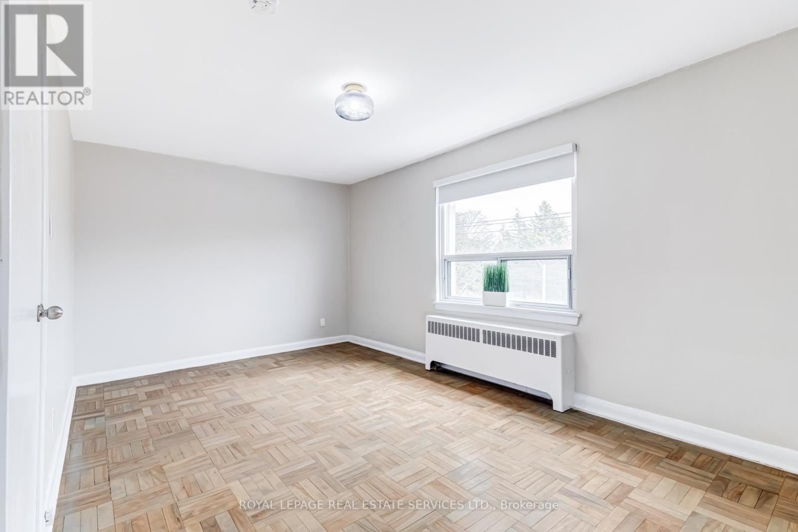 












11 - 2846 BLOOR STREET

,
Toronto,




Ontario
M8X1A9

