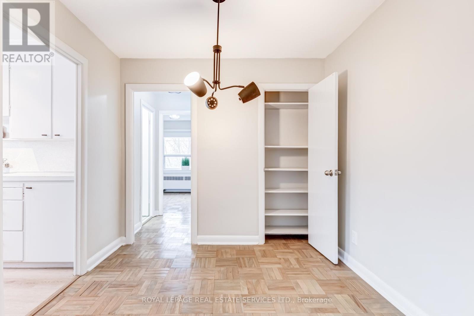 












11 - 2846 BLOOR STREET

,
Toronto,




Ontario
M8X1A9

