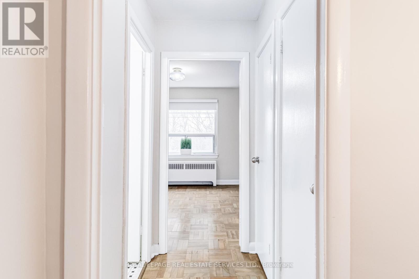 












11 - 2846 BLOOR STREET

,
Toronto,




Ontario
M8X1A9

