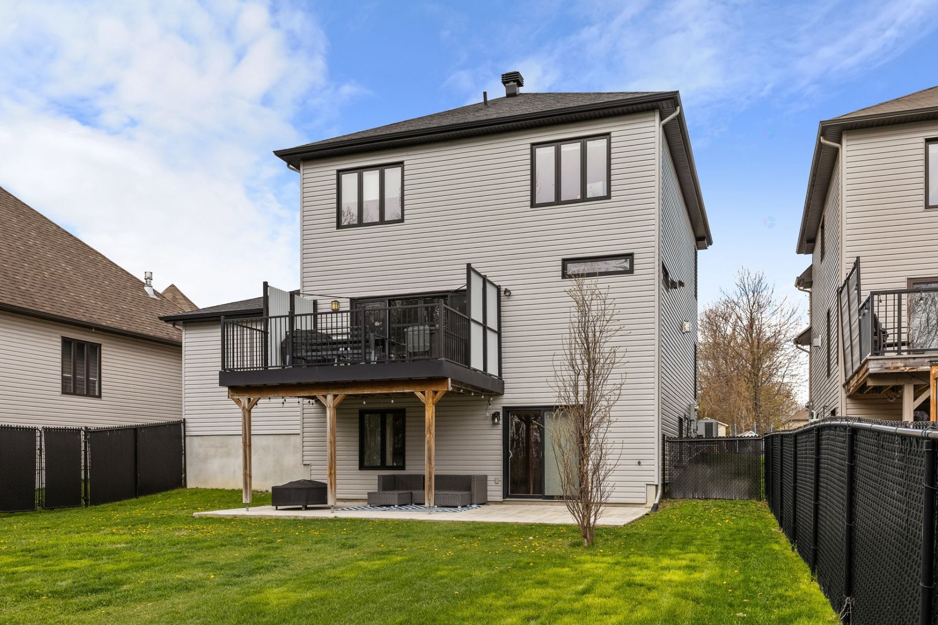 









464


Rue Jeannine-Grégoire-Ross

,
Gatineau (Gatineau),




QC
J8P0C5

