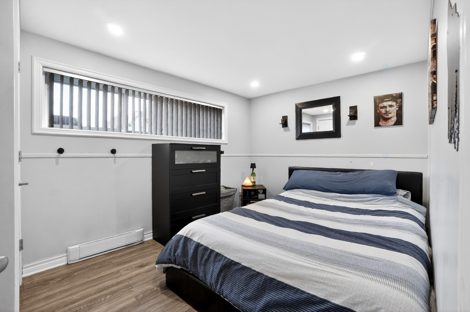 









276


Rue Noyer

,
Pincourt,




QC
J7W8E8

