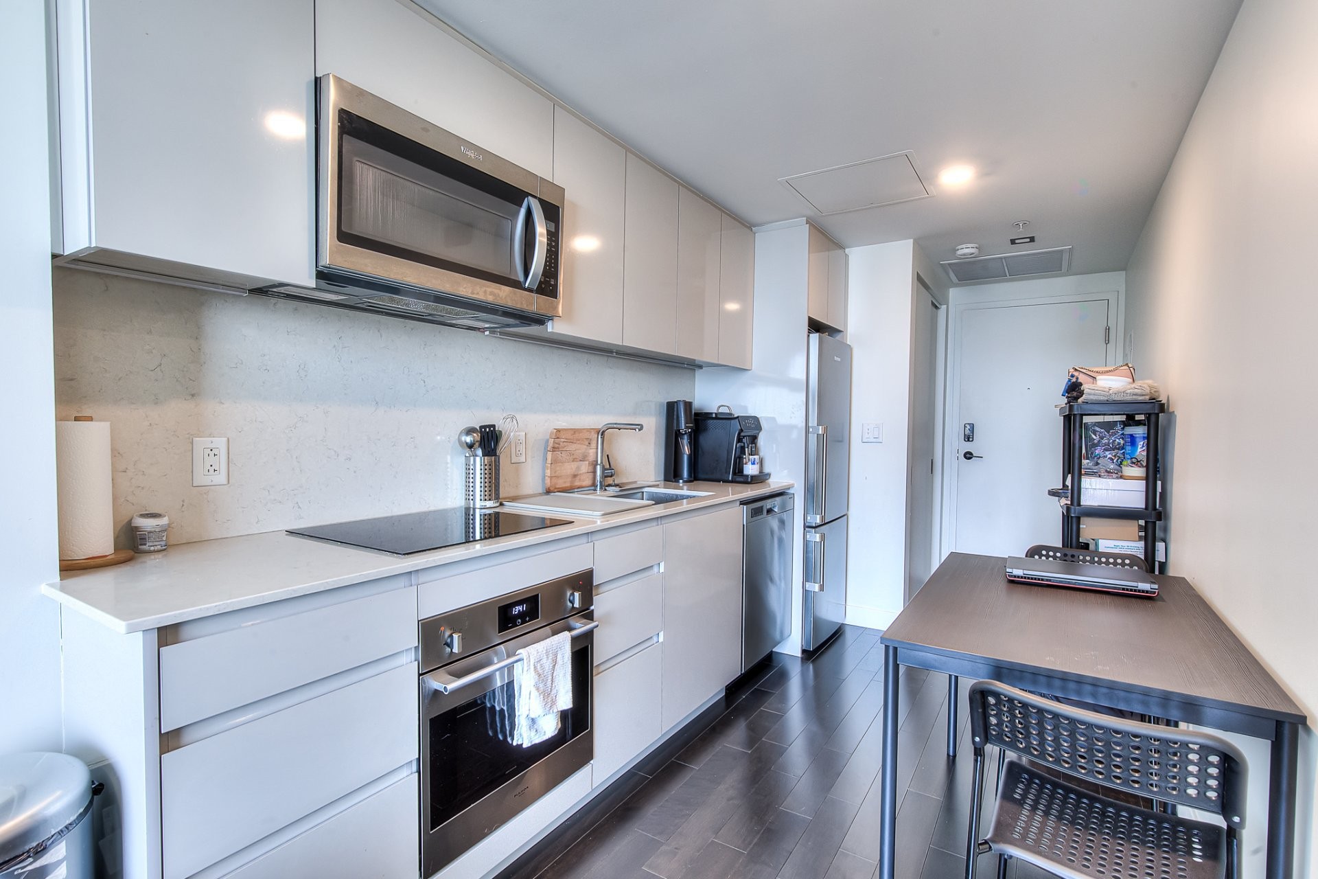 









1210


Rue Jeanne-Mance

, 3712,
Montréal (Ville-Marie),




QC
H2X1M1

