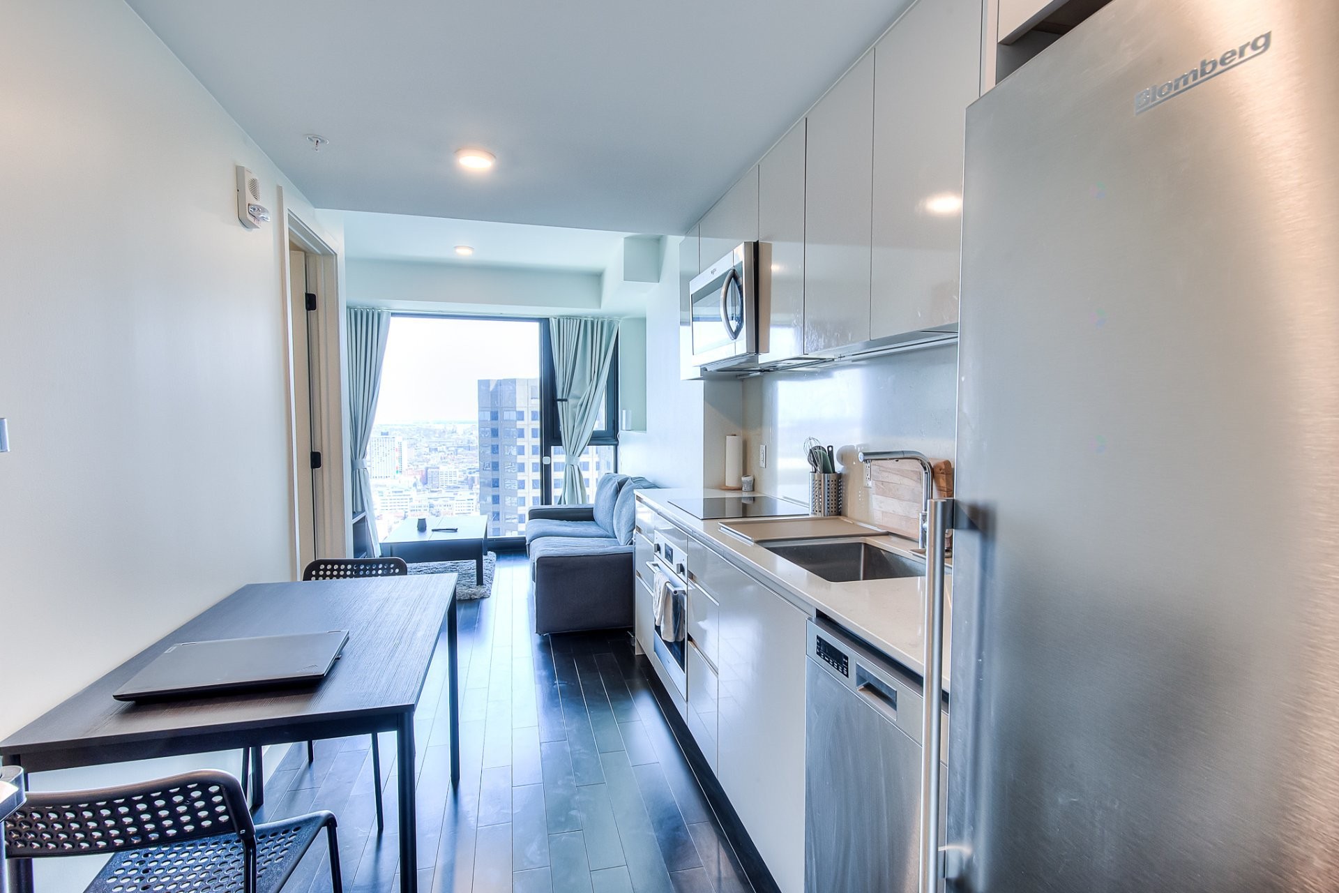 









1210


Rue Jeanne-Mance

, 3712,
Montréal (Ville-Marie),




QC
H2X1M1

