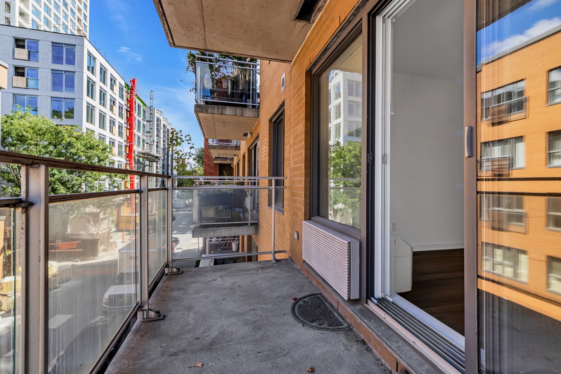 









1248


Av. de l'Hôtel-de-Ville

, 318,
Montréal (Ville-Marie),




QC
H2X0B9

