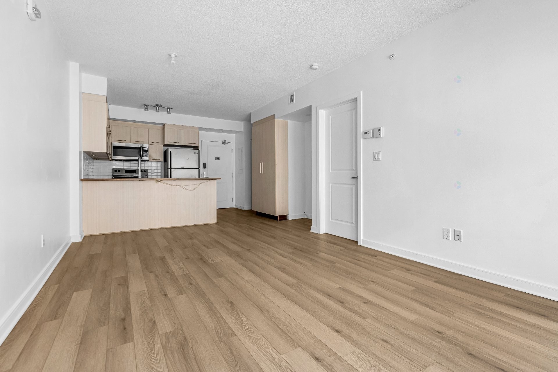 









1248


Av. de l'Hôtel-de-Ville

, 318,
Montréal (Ville-Marie),




QC
H2X0B9

