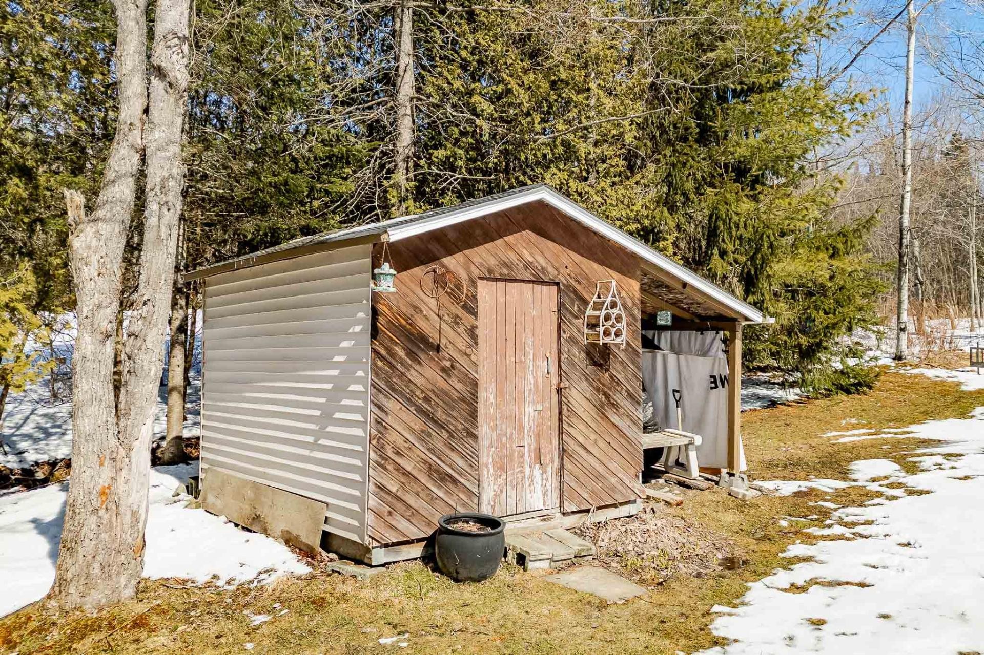 









4345


Ch. Rhéaume

,
Sherbrooke (Brompton/Rock Forest/Saint-Élie/Deauville),




QC
J1R0A2

