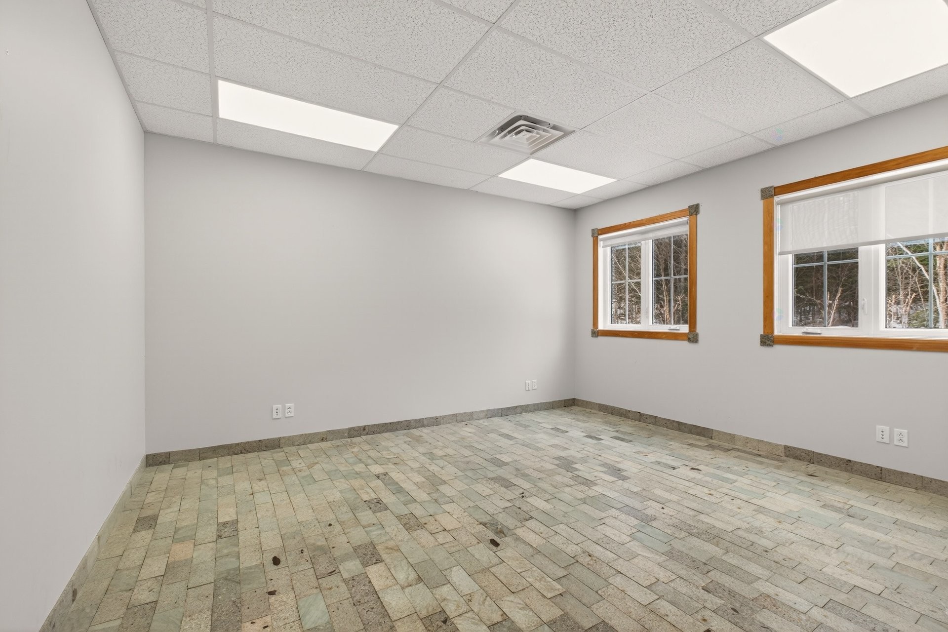 









343


Route Missisquoi

,
Bolton-Est,




QC
J0E1G0

