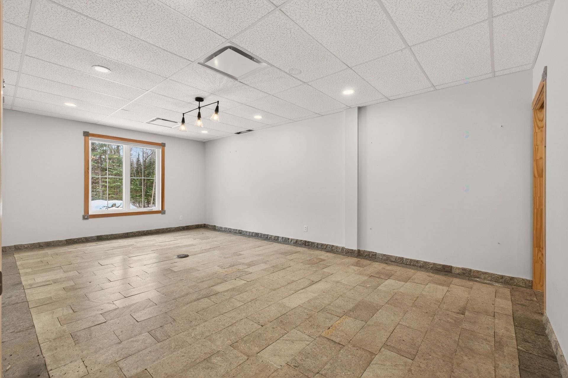 









343


Route Missisquoi

,
Bolton-Est,




QC
J0E1G0

