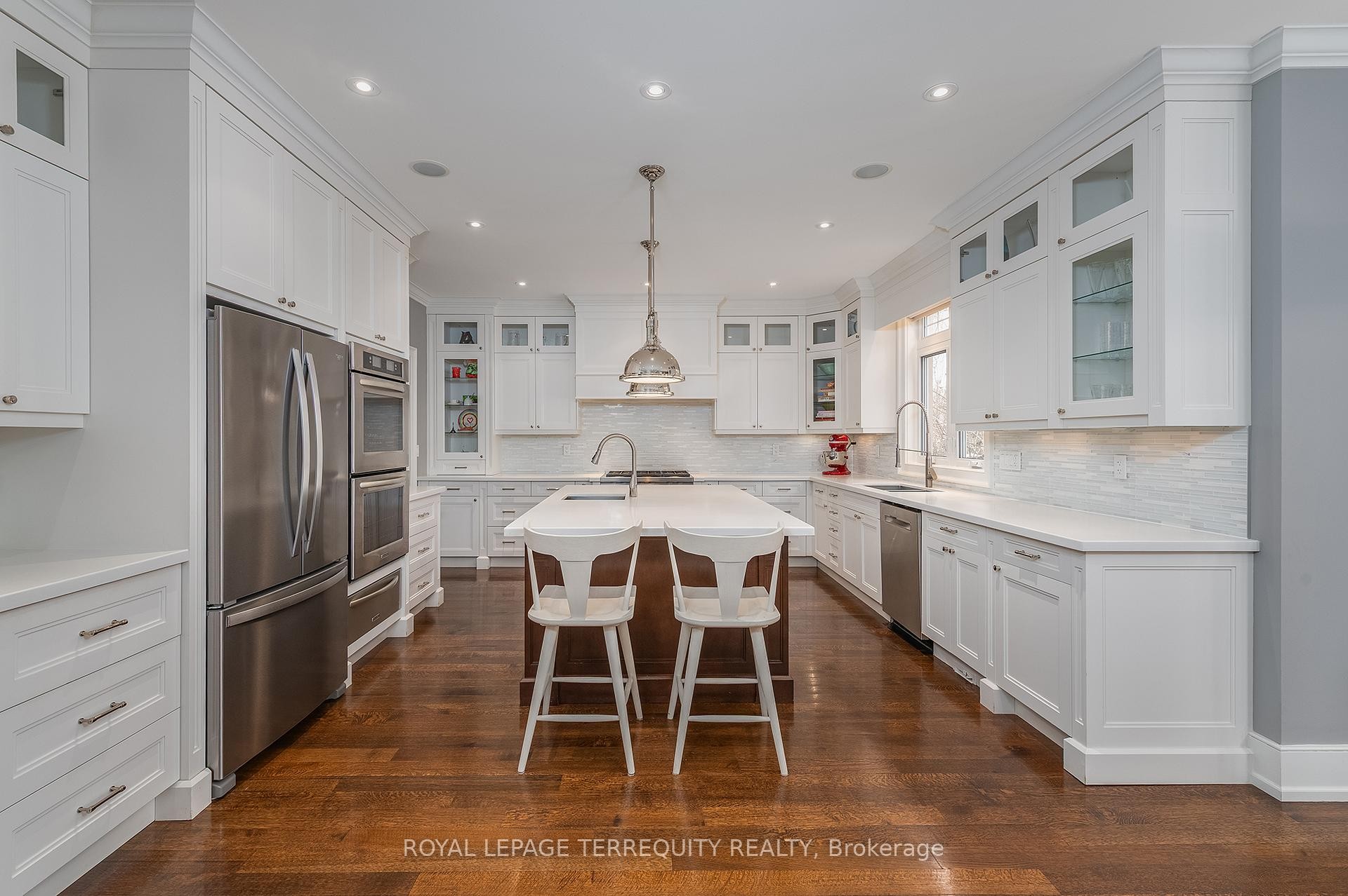 









72


EAGLE

Road,
Toronto,




ON
M8Z 4J2

