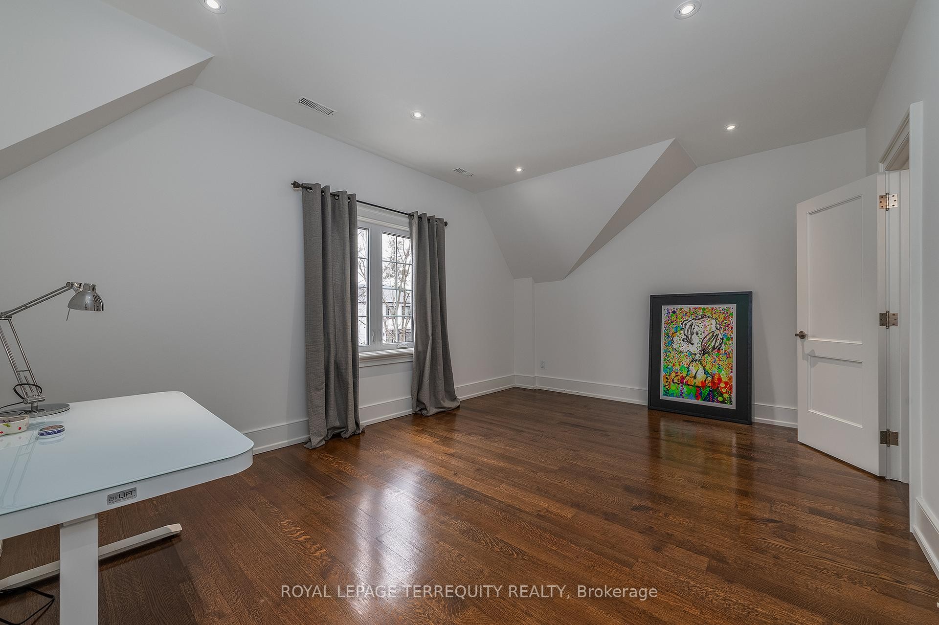 









72


EAGLE

Road,
Toronto,




ON
M8Z 4J2

