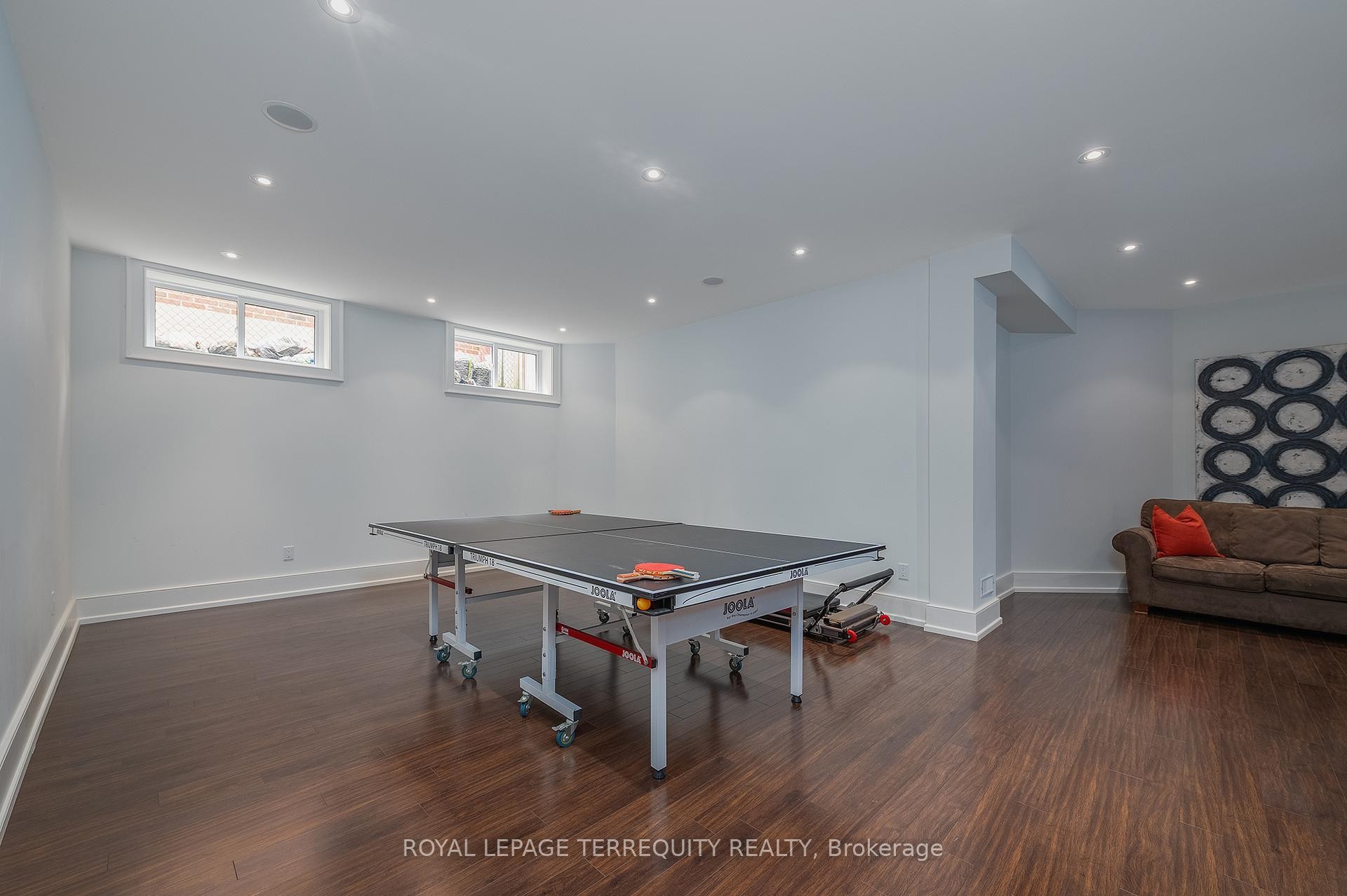 









72


EAGLE

Road,
Toronto,




ON
M8Z 4J2

