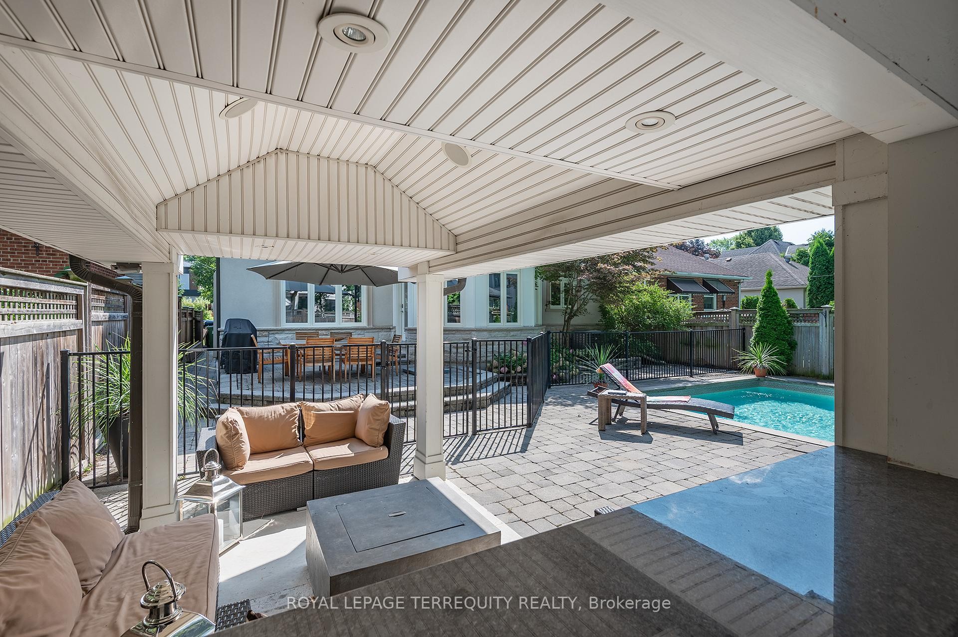 









72


EAGLE

Road,
Toronto,




ON
M8Z 4J2

