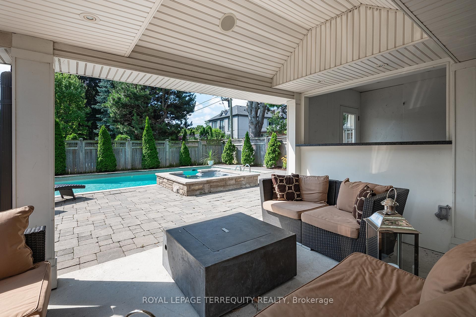 









72


EAGLE

Road,
Toronto,




ON
M8Z 4J2

