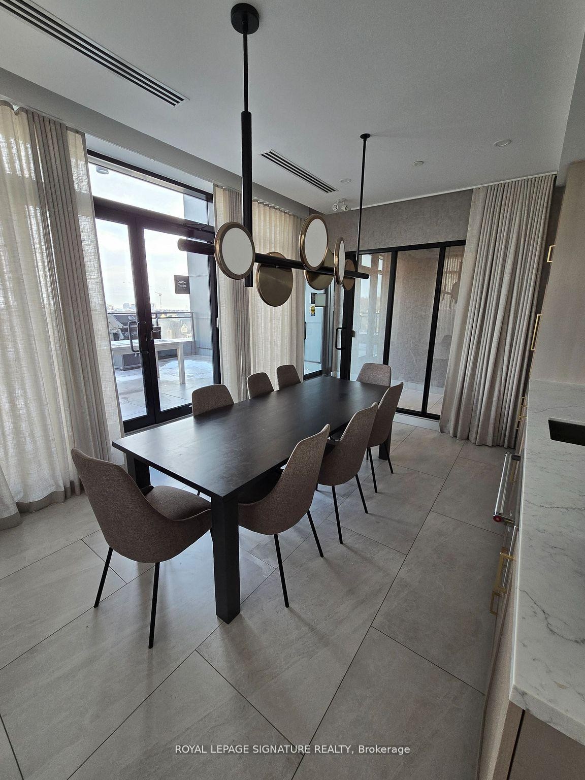 









3285


Carding Mill

Trail, 404,
Oakville,




ON
L6M 5P7

