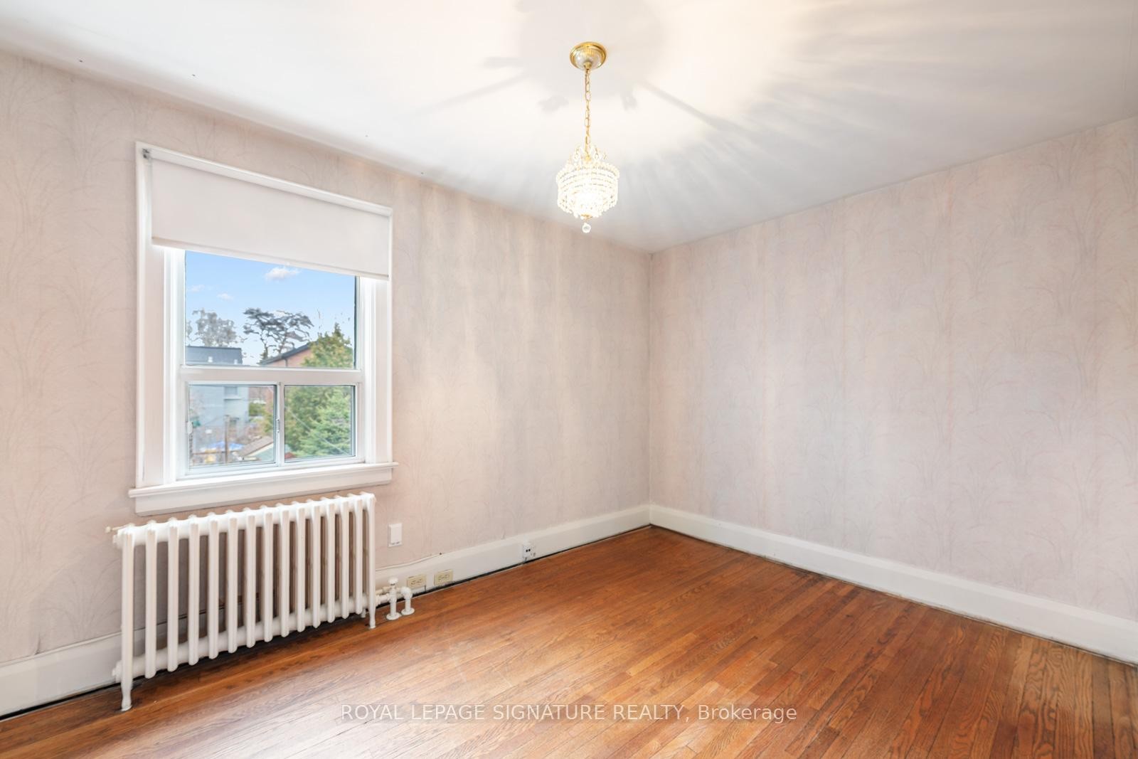 









15


Marlow

Avenue,
Toronto,




ON
M4J 3T8

